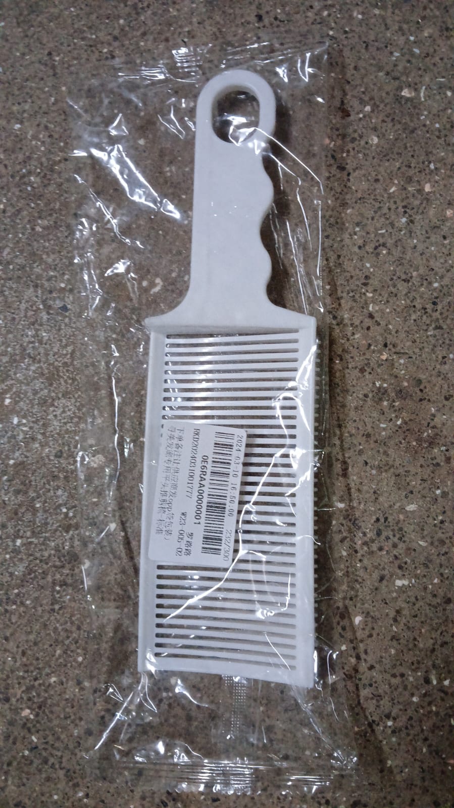 Ergonomic Flat Top Hair Clipper Comb – Styling Brush & Comb Tool (1 Pc)