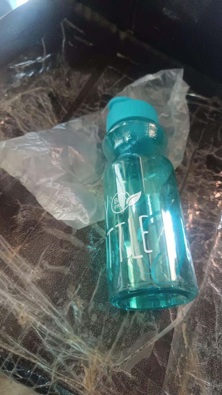 BPA-Free Plastic Sports Water Bottle (Approx. 400 ML / 1 Pc)